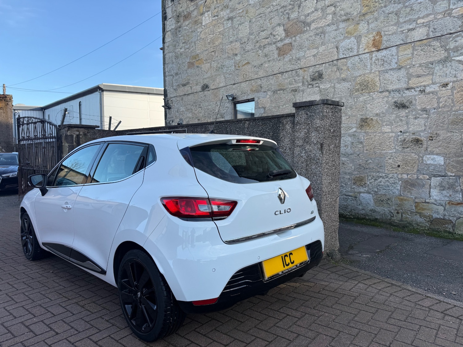 Used Renault Clio 2015 for sale - 77245536: Photo 17