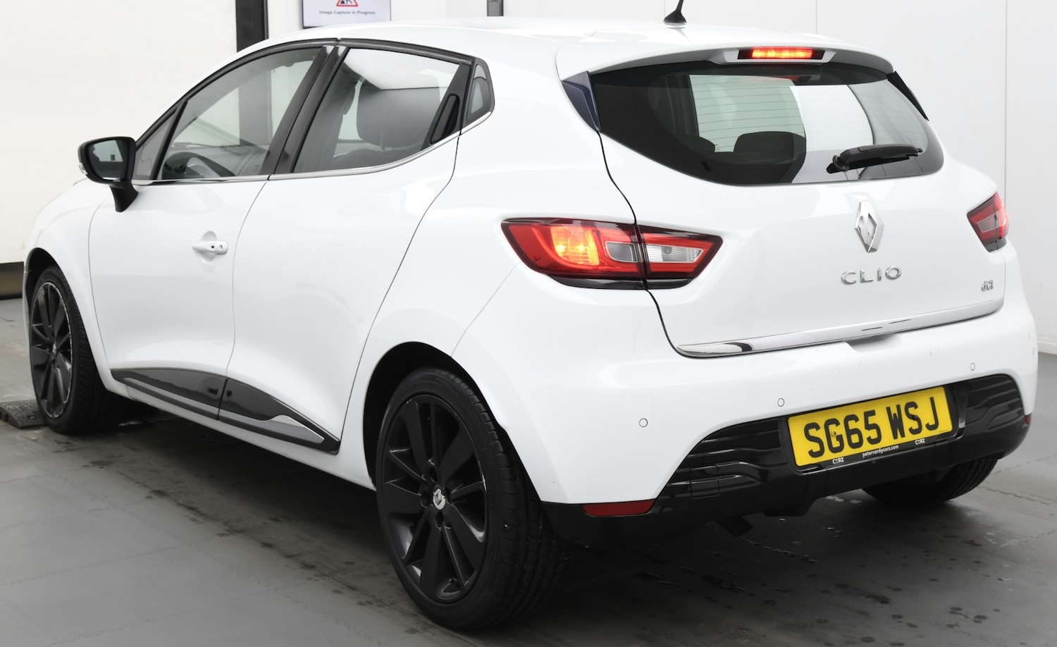 Used Renault Clio 2015 for sale - 77245536: Photo 2