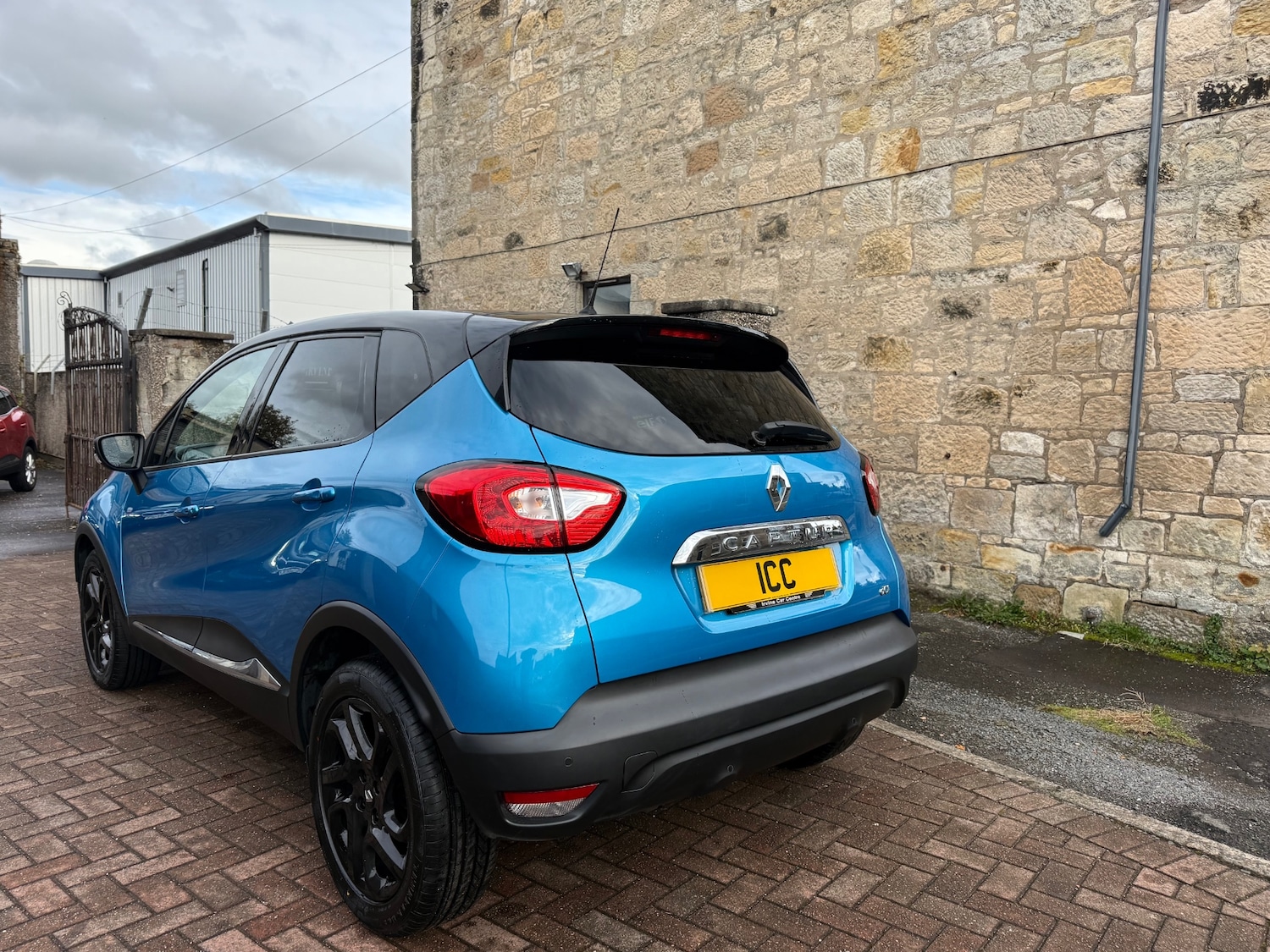 Used Renault Captur 2016 for sale - 76047175: Photo 2