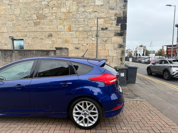 Used Ford Focus 2017 for sale - 76058009: Photo 16