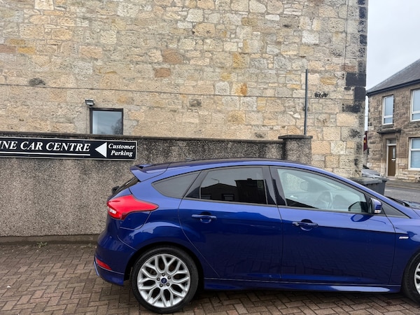 Used Ford Focus 2017 for sale - 76058009: Photo 19
