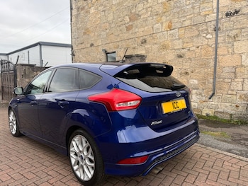 Used Ford Focus 2017 for sale - 76058009: Photo