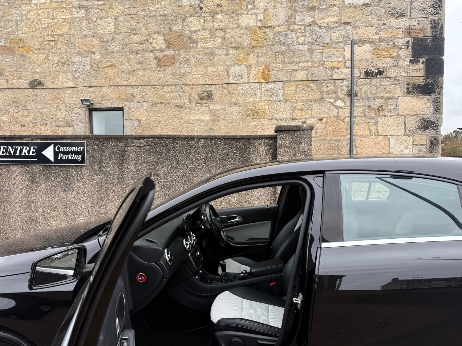 Used Mercedes-Benz A-Class 2015 for sale - 76057686: Photo 10