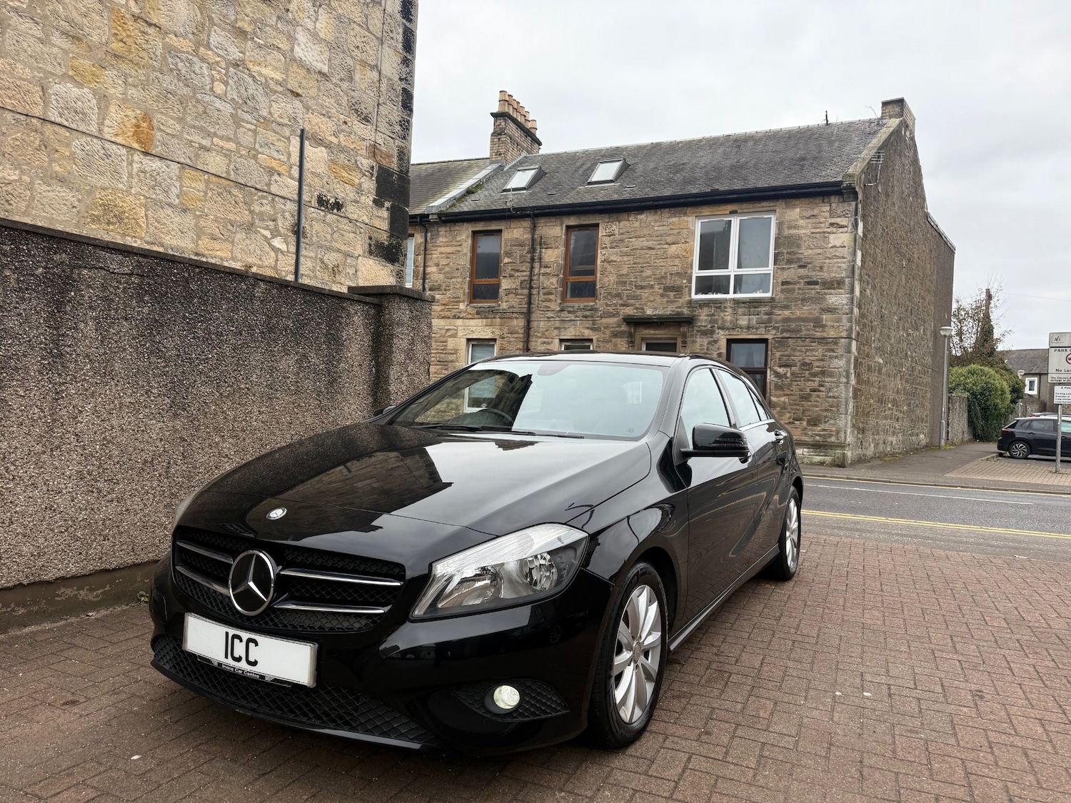 Used Mercedes-Benz A-Class 2015 for sale - 76057686: Photo 3