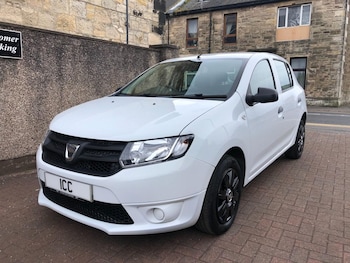 Used Dacia Sandero 2016 for sale - 78286562: Photo