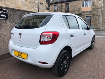 Used Dacia Sandero 2016 for sale - 78286562: Photo