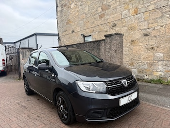 Used Dacia Sandero 2017 for sale - 79507936: Photo