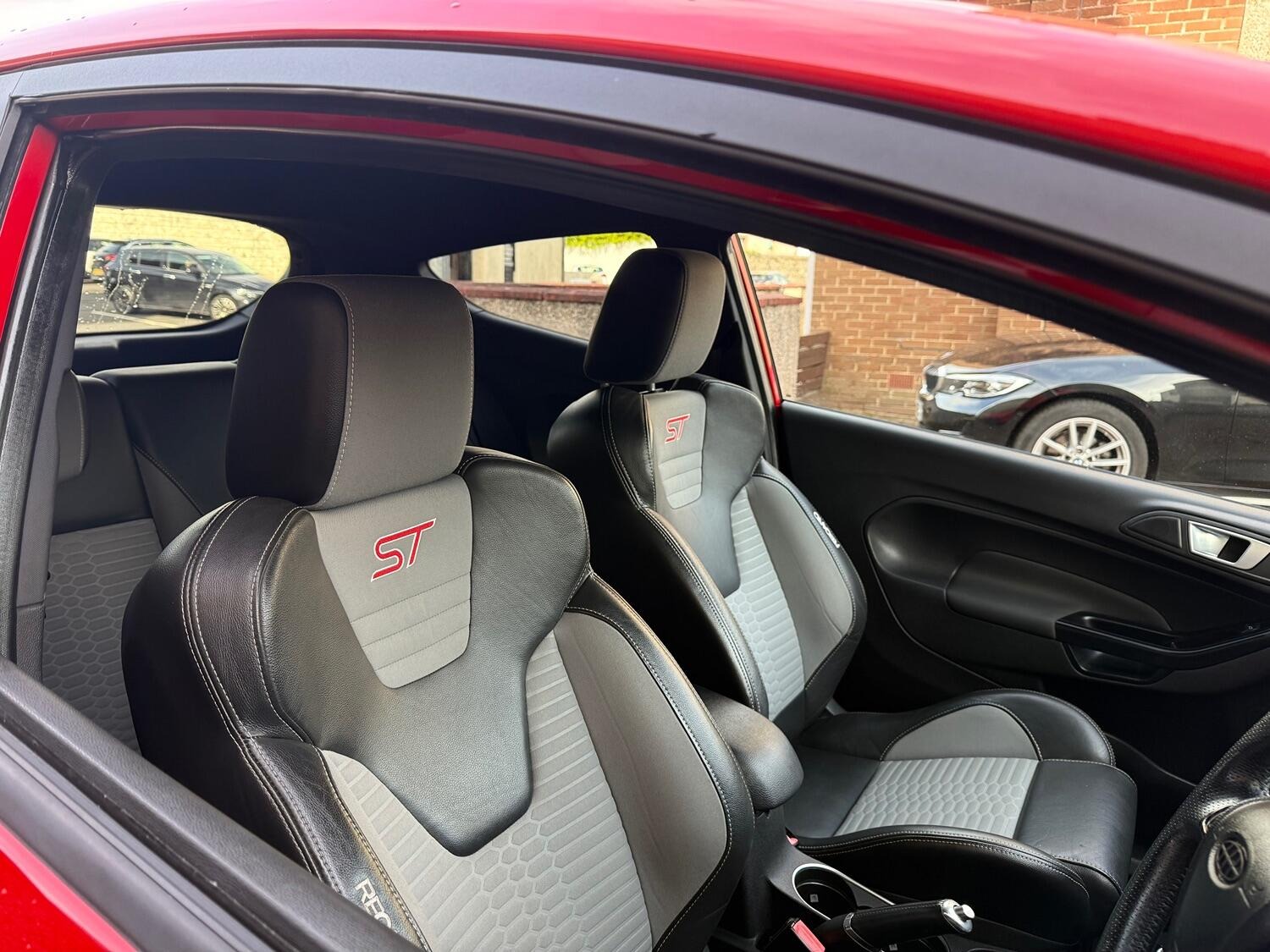 Used Ford Fiesta 2015 for sale - 78176698: Photo 3