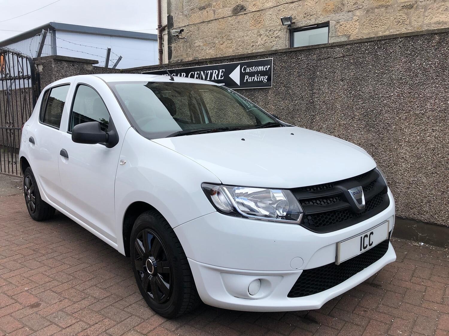 Used Dacia Sandero 2016 for sale - 77521589: Photo 6