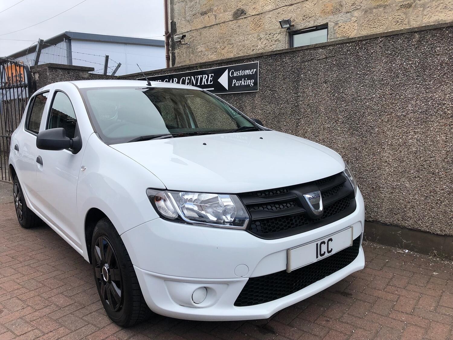 Used Dacia Sandero 2016 for sale - 77521589: Photo 8