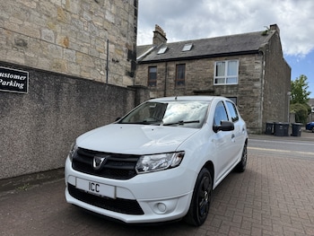 Used Dacia Sandero 2016 for sale - 78852920: Photo