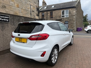 Used Ford Fiesta 2018 for sale - 75690543: Photo