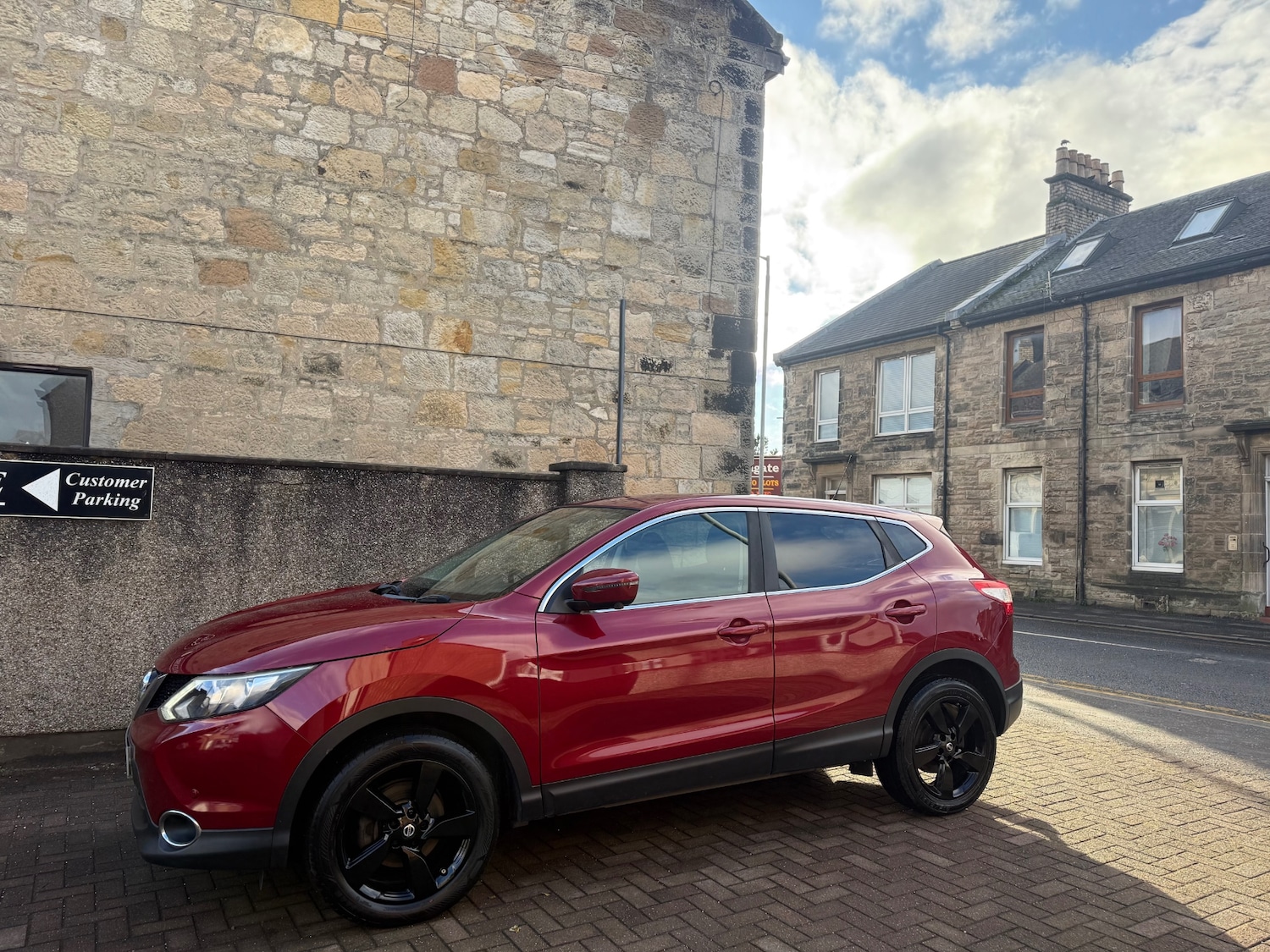 Used Nissan Qashqai 2015 for sale - 77261697: Photo 9