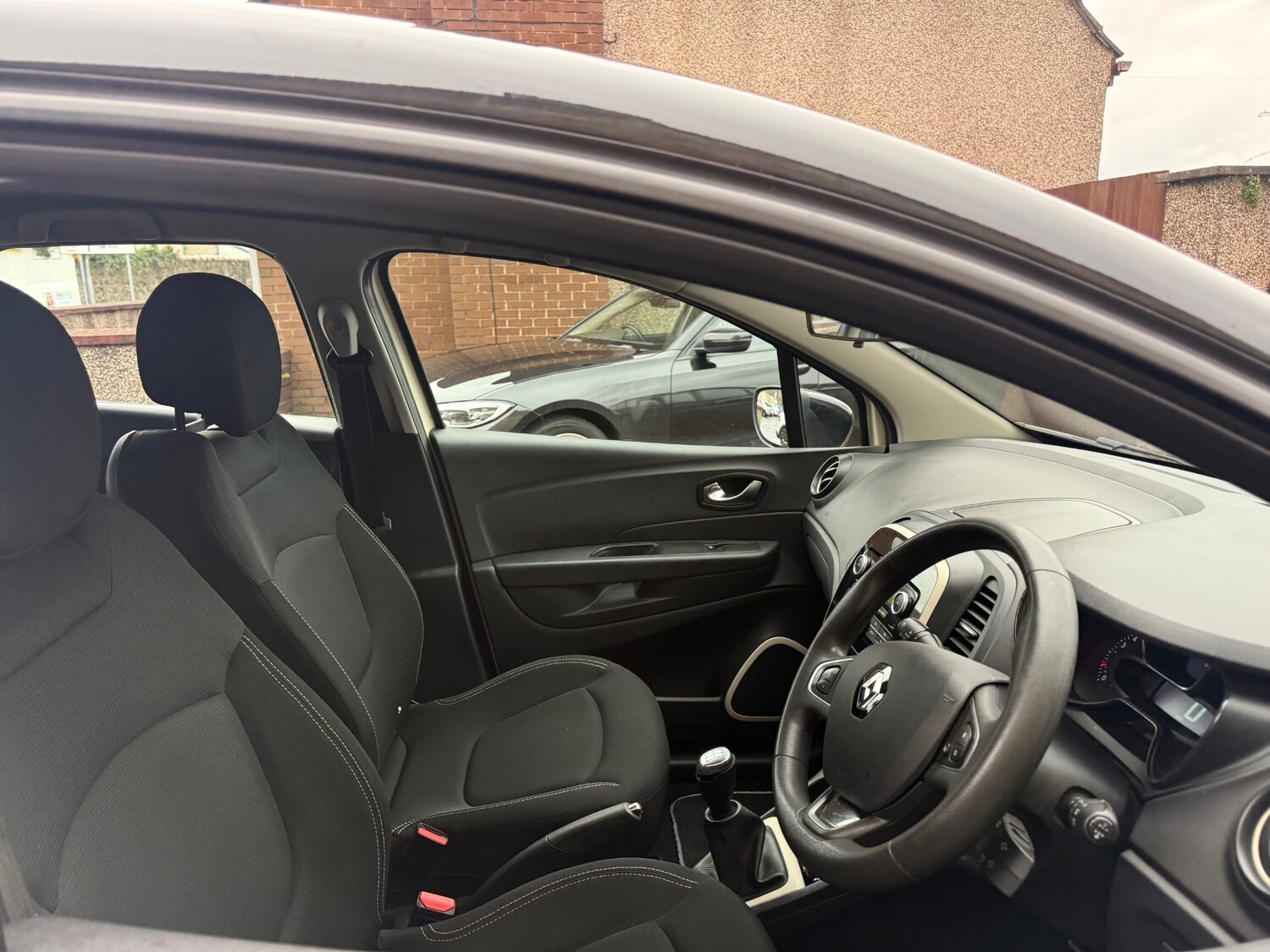 Used Renault Captur 2018 for sale - 76047672: Photo 7