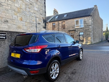 Used Ford Kuga 2015 for sale - 76555553: Photo