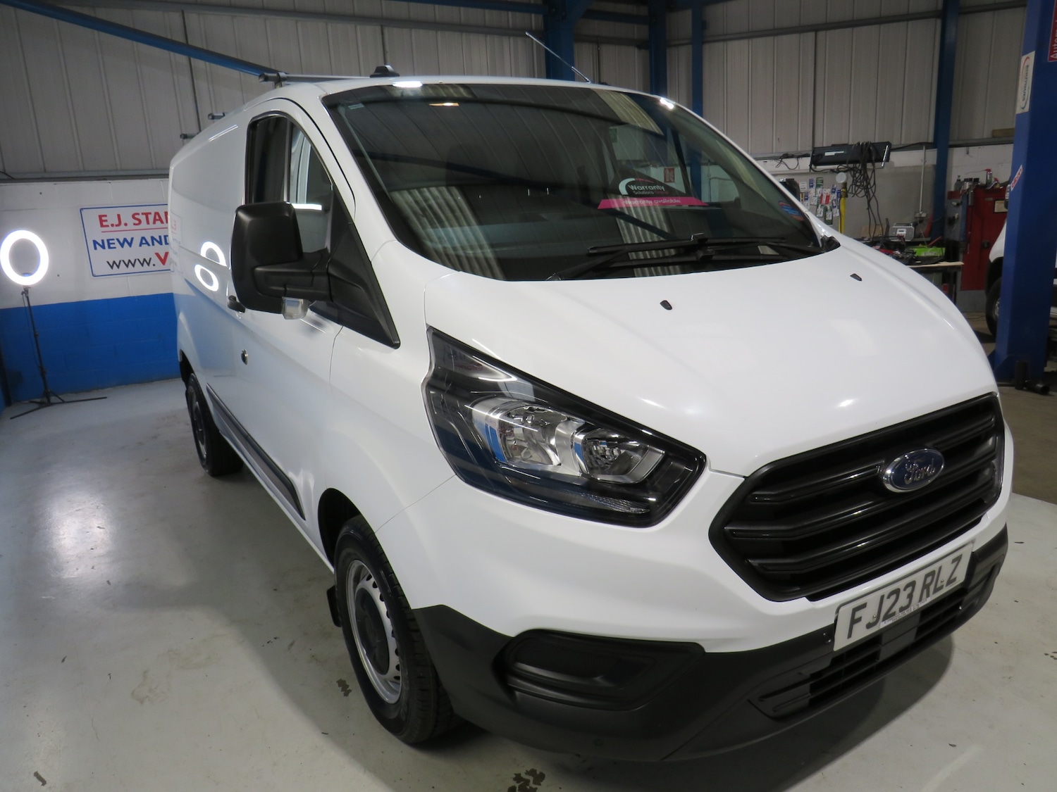 Used Ford Transit Custom 2023 for sale - 78090826: Photo 2