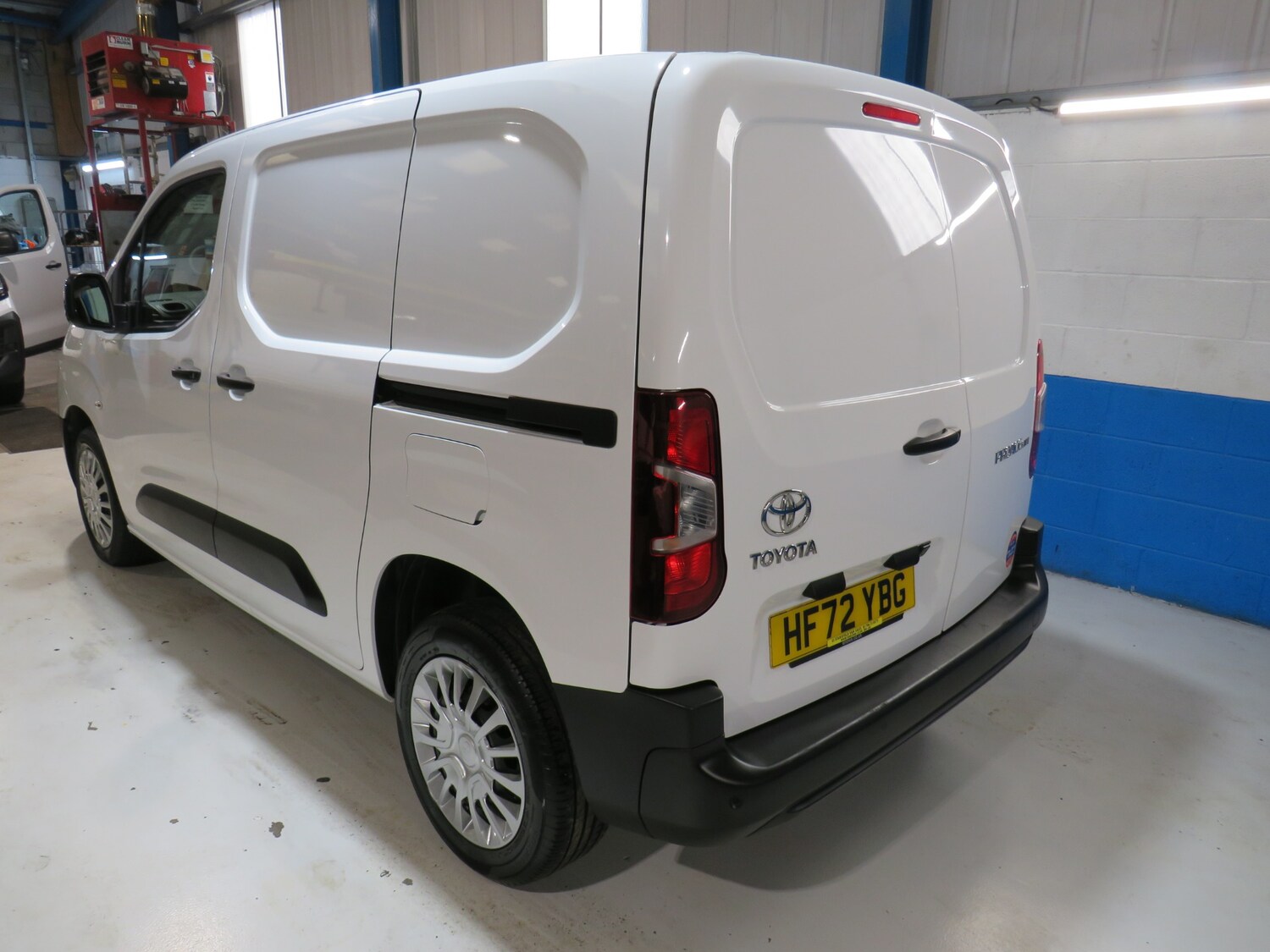 Used Toyota ProAce 2022 for sale - 77688245: Photo 4