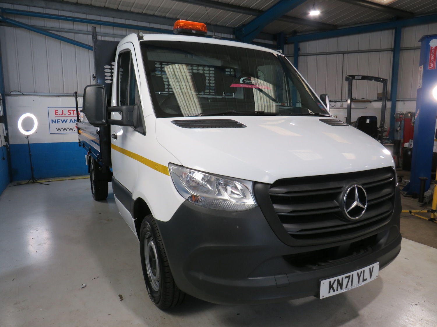 Used Mercedes-Benz Sprinter 2021 for sale - 75994329: Photo 2
