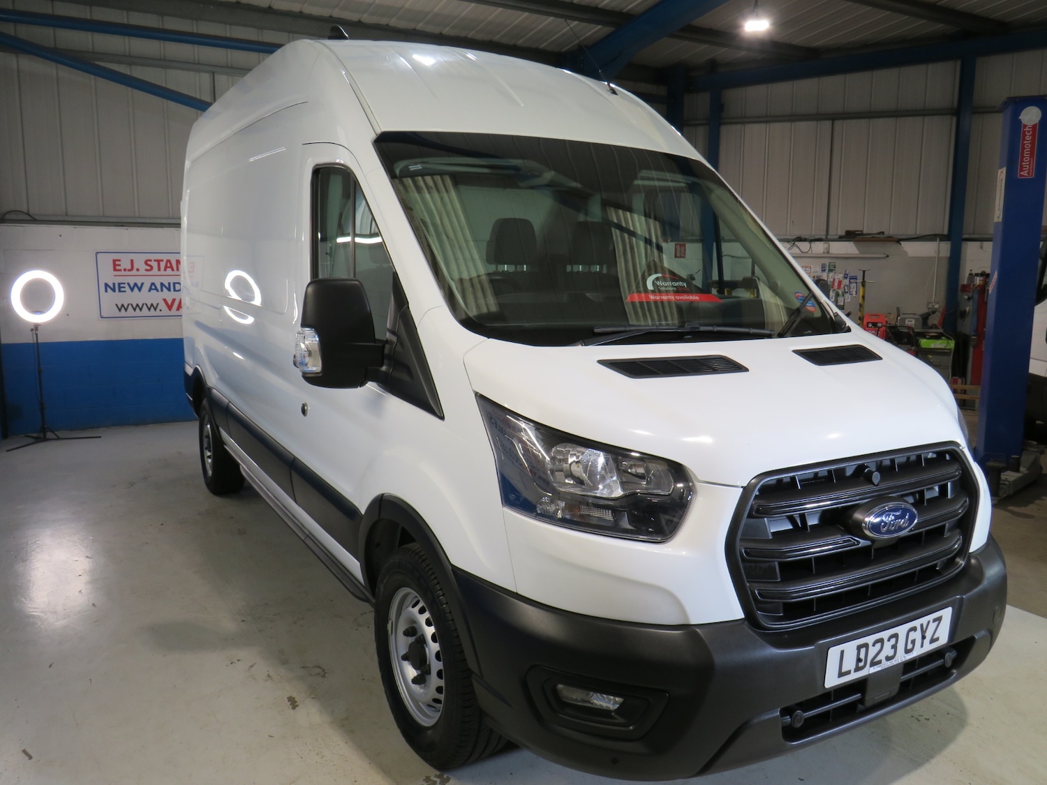 Used Ford Transit 2023 for sale - 78039387: Photo 2
