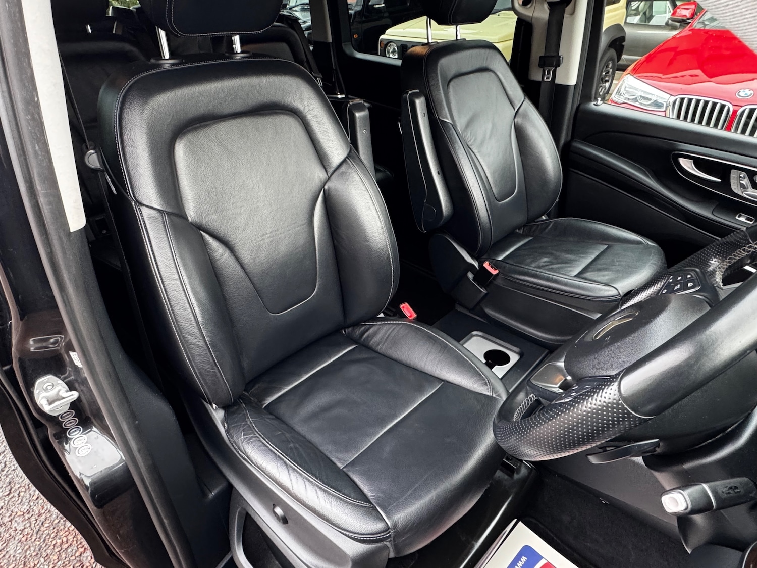 Used Mercedes-Benz V-Class for sale - 76545980: Photo 2