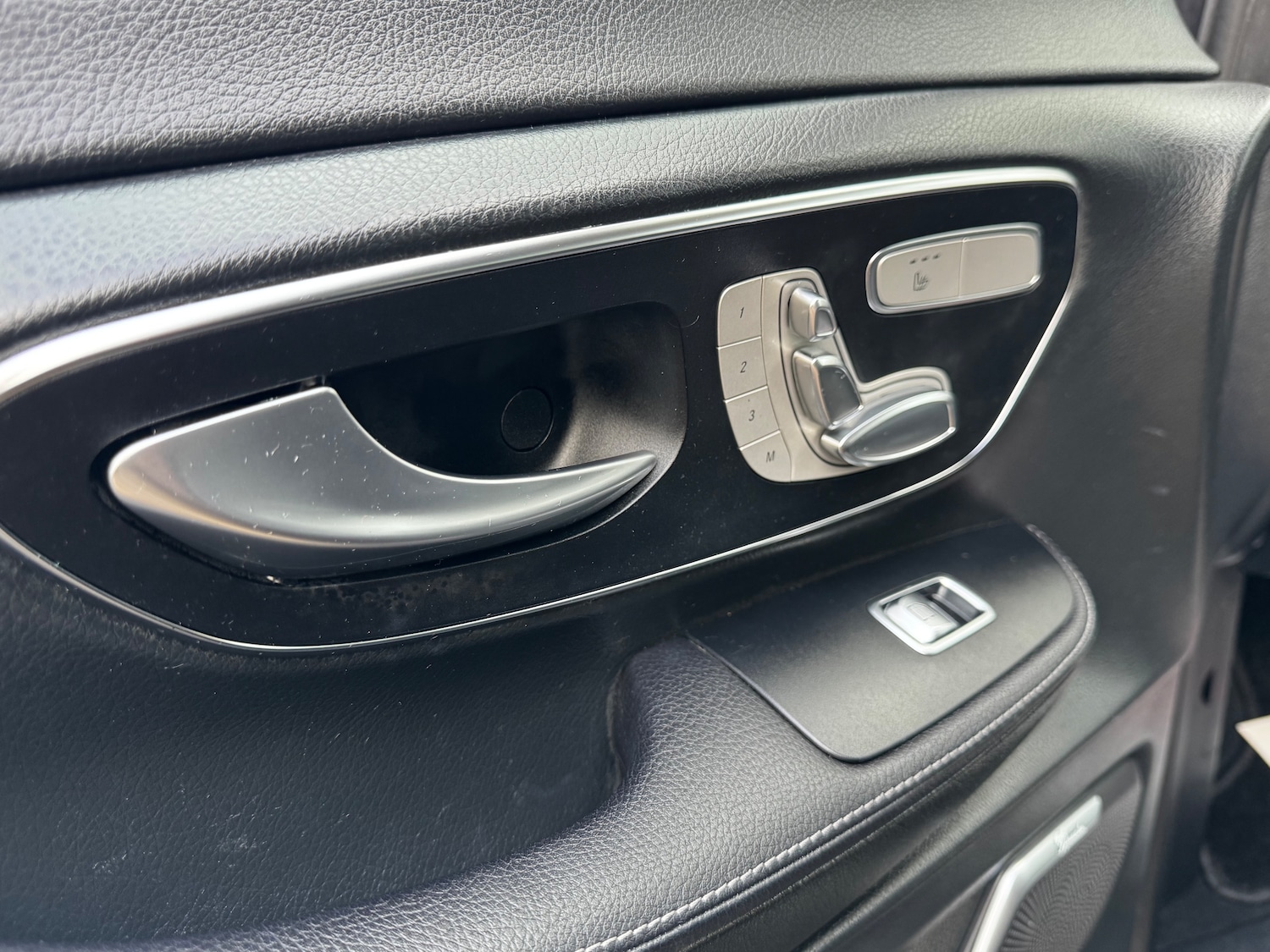 Used Mercedes-Benz V-Class for sale - 76545980: Photo 26