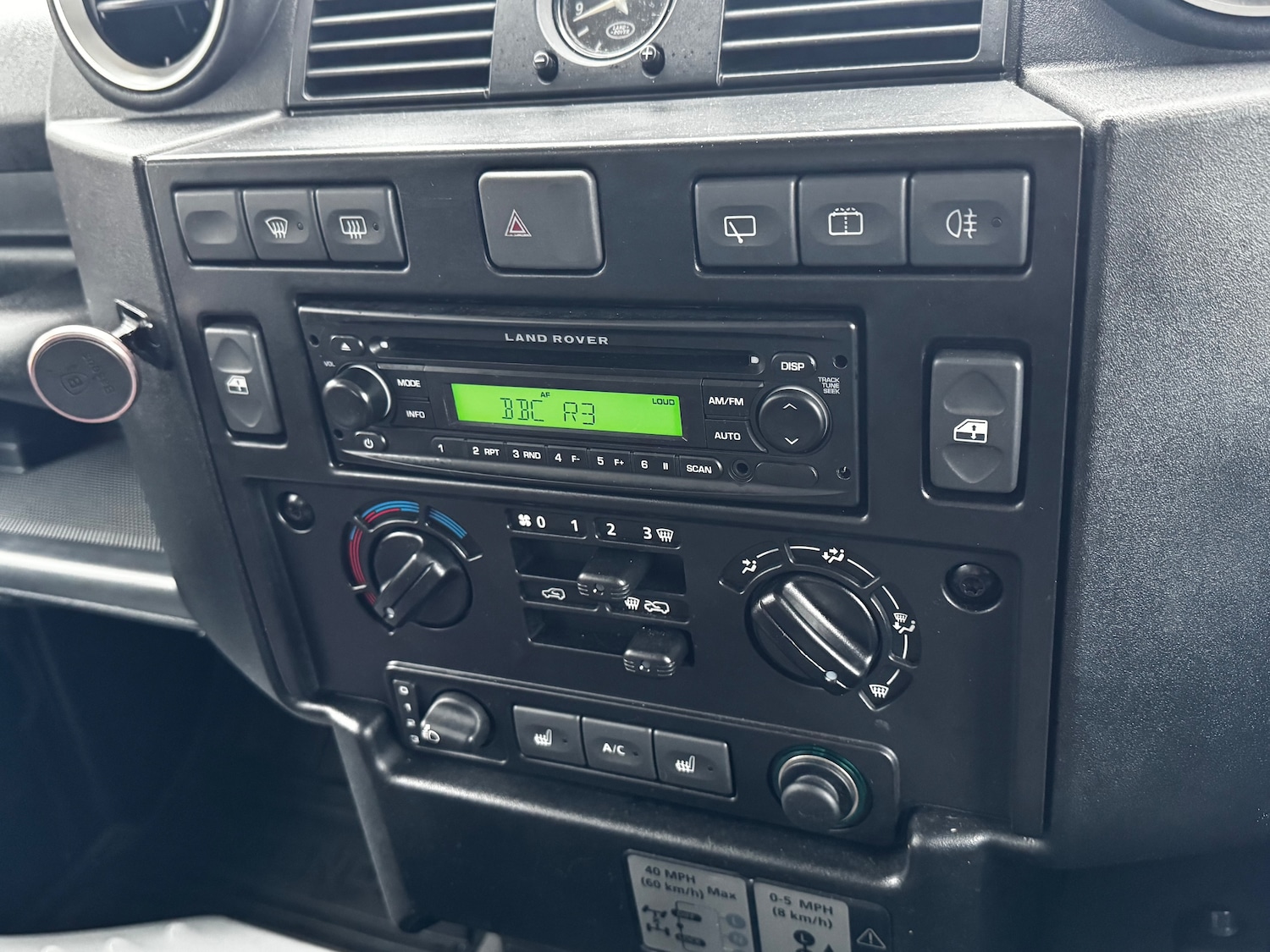 Used Land Rover Defender 2010 for sale - 77355186: Photo 15