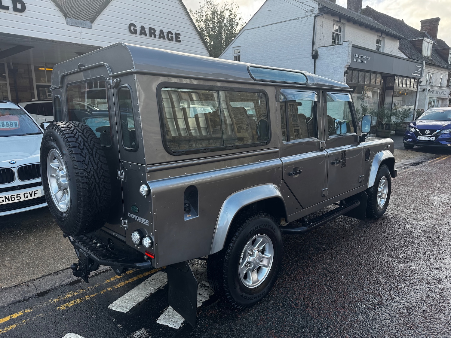 Used Land Rover Defender 2010 for sale - 77355186: Photo 4