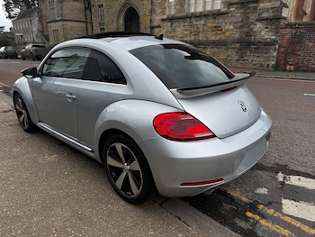Used Volkswagen Beetle 2015 for sale - 79351073: Photo