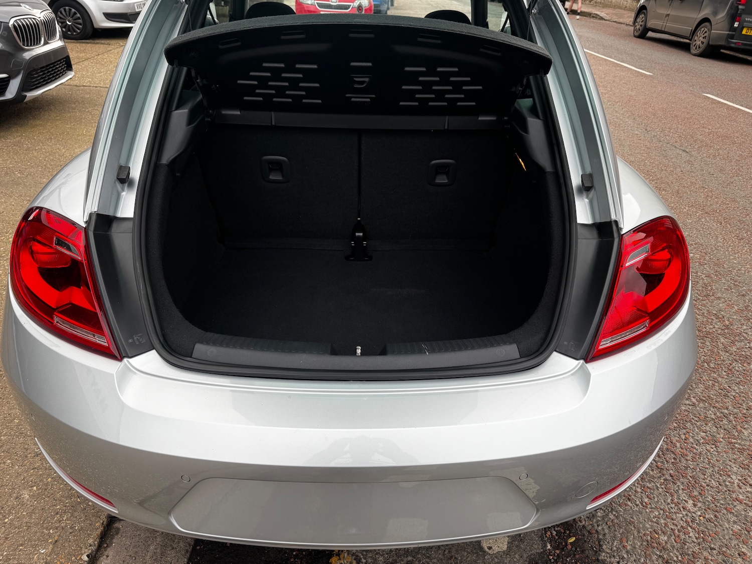 Used Volkswagen Beetle 2014 for sale - 77942199: Photo 14