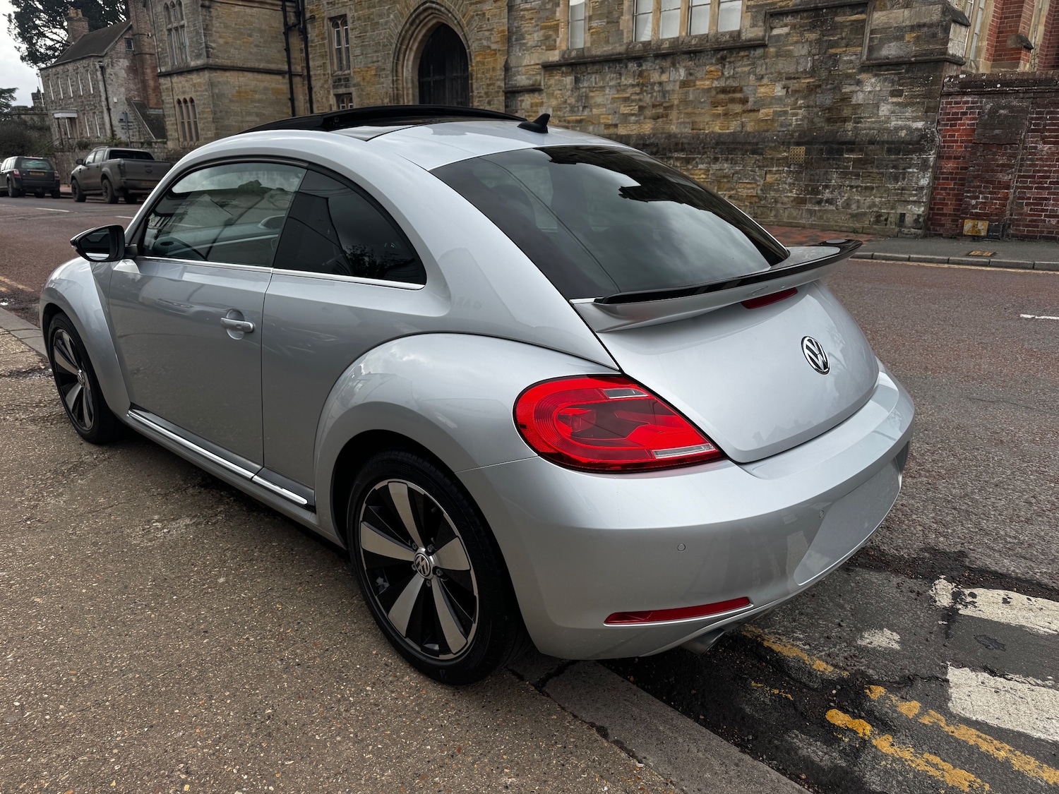 Used Volkswagen Beetle 2014 for sale - 77942199: Photo 4