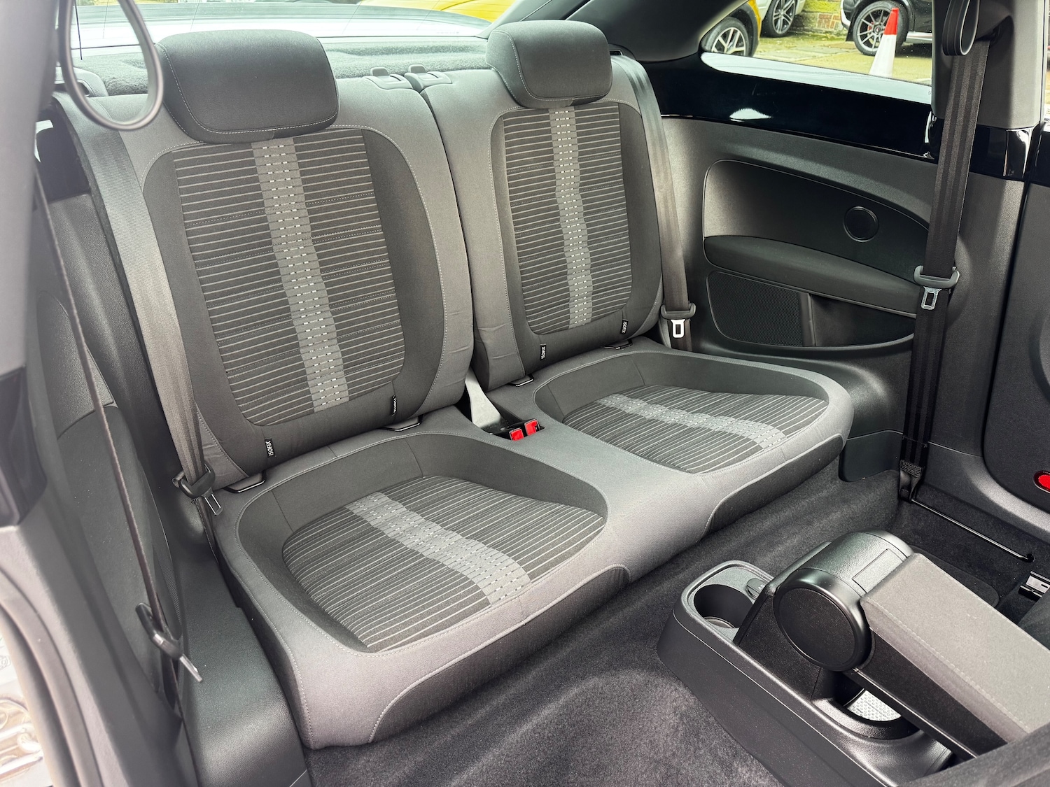 Used Volkswagen Beetle 2014 for sale - 77942199: Photo 9