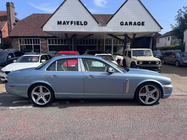 Used Jaguar XJ 2010 for sale - 75566059: Photo 16