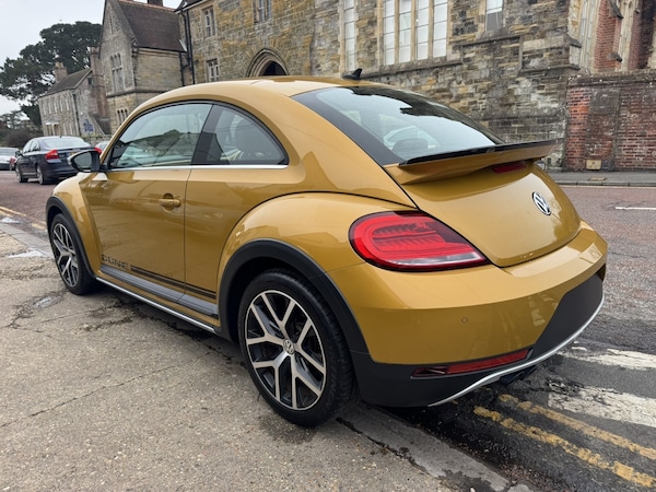 Used Volkswagen Beetle 2016 for sale - 76243549: Photo 4