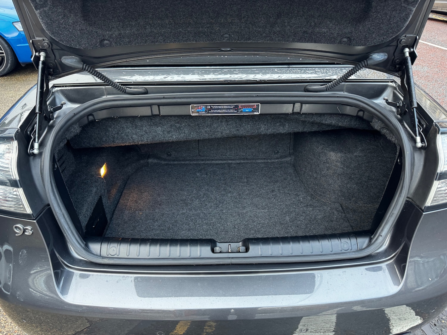 Used Saab 9-3 2010 for sale - 76909302: Photo 12