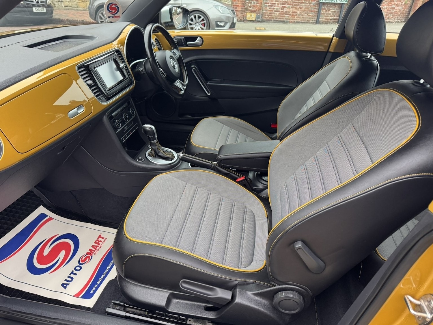 Used Volkswagen Beetle 2016 for sale - 76909309: Photo 2