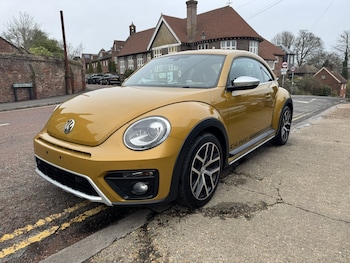 Used Volkswagen Beetle 2016 for sale - 76909309: Photo