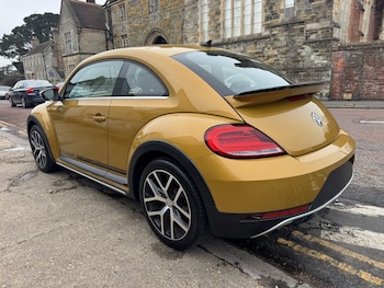 Used Volkswagen Beetle 2016 for sale - 76909309: Photo