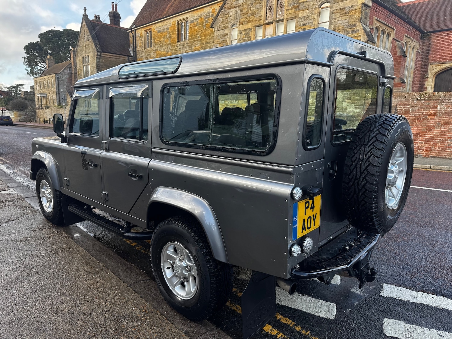 Used Land Rover Defender 2010 for sale - 77520084: Photo 3