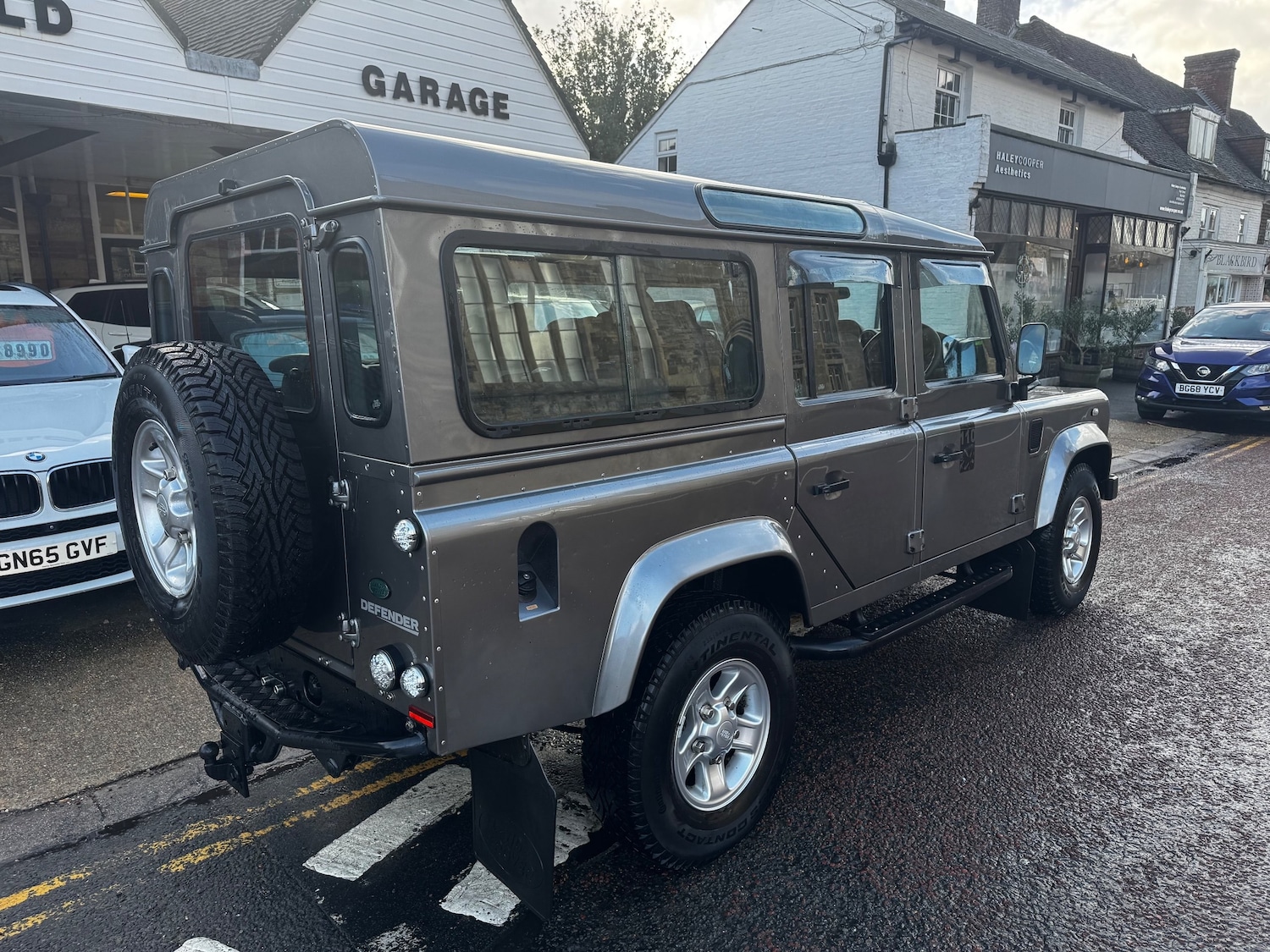 Used Land Rover Defender 2010 for sale - 77520084: Photo 4