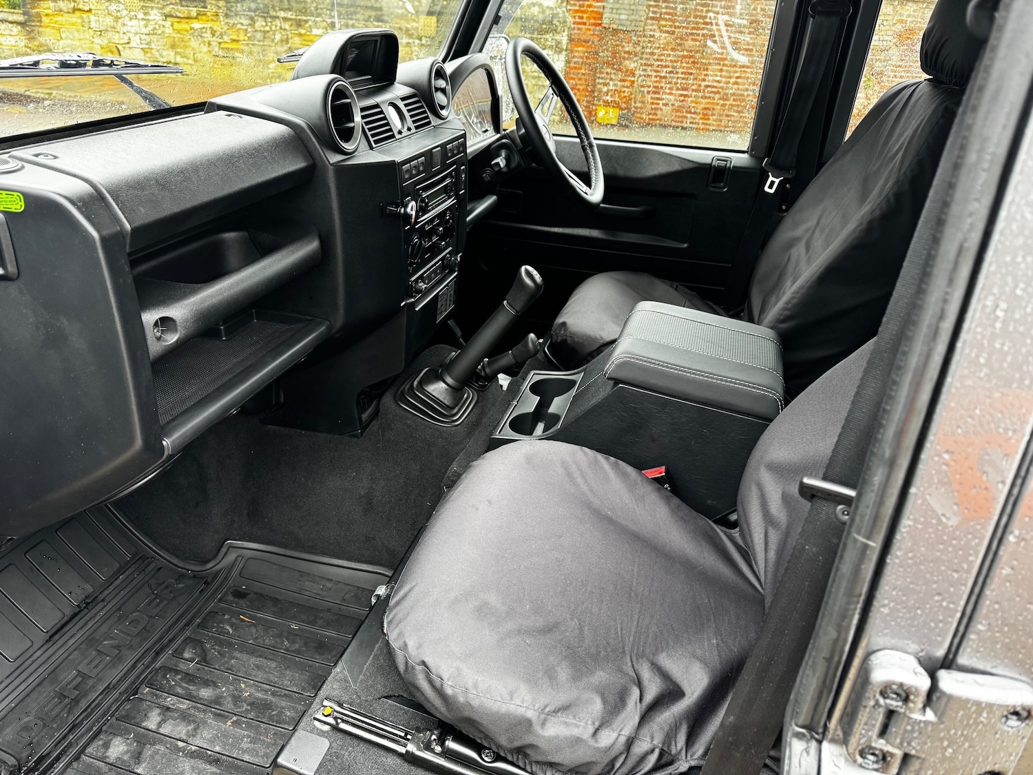 Used Land Rover Defender 2010 for sale - 77520084: Photo 8