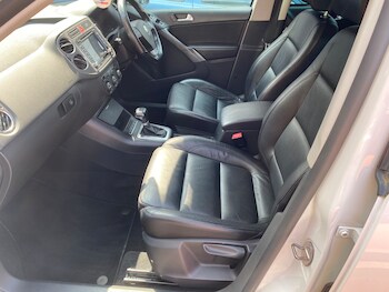 Used Volkswagen Tiguan 2010 for sale - 79147466: Photo