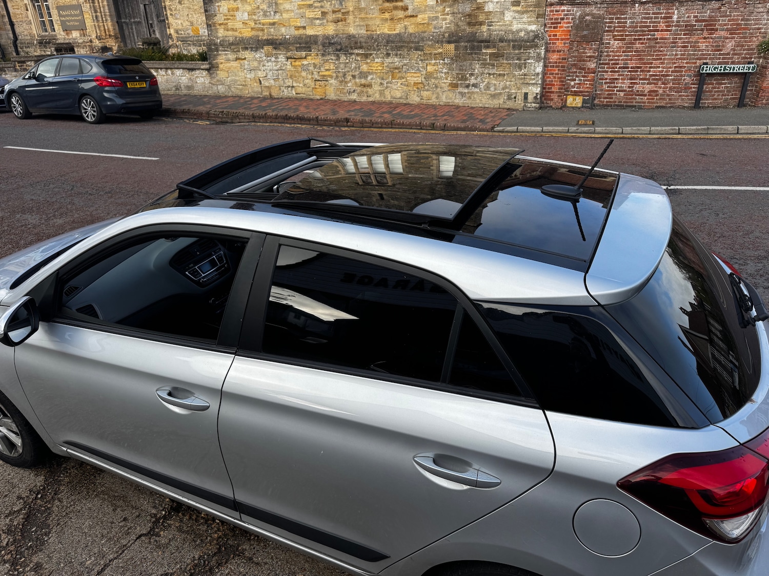 Used Hyundai i20 2015 for sale - 76653909: Photo 15