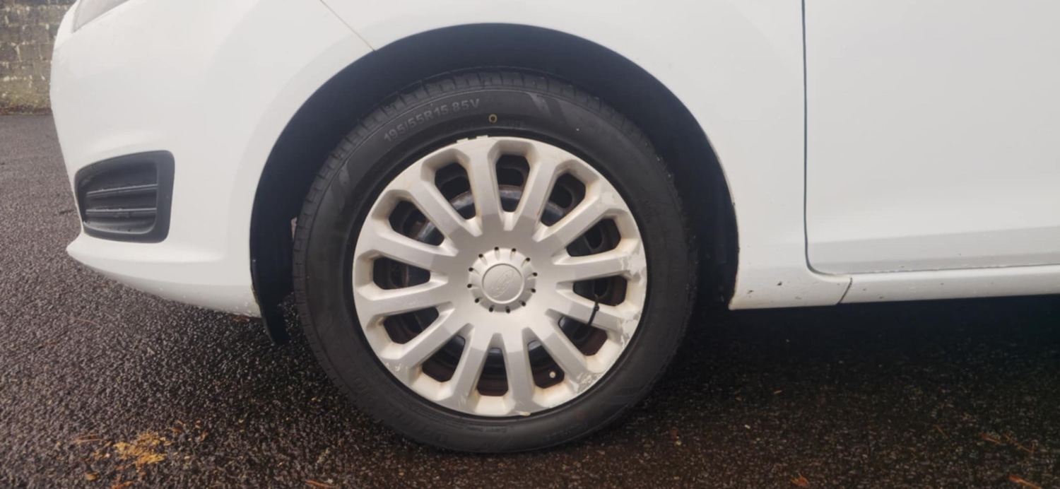 Used Ford Fiesta 2015 for sale - 76560244: Photo 10