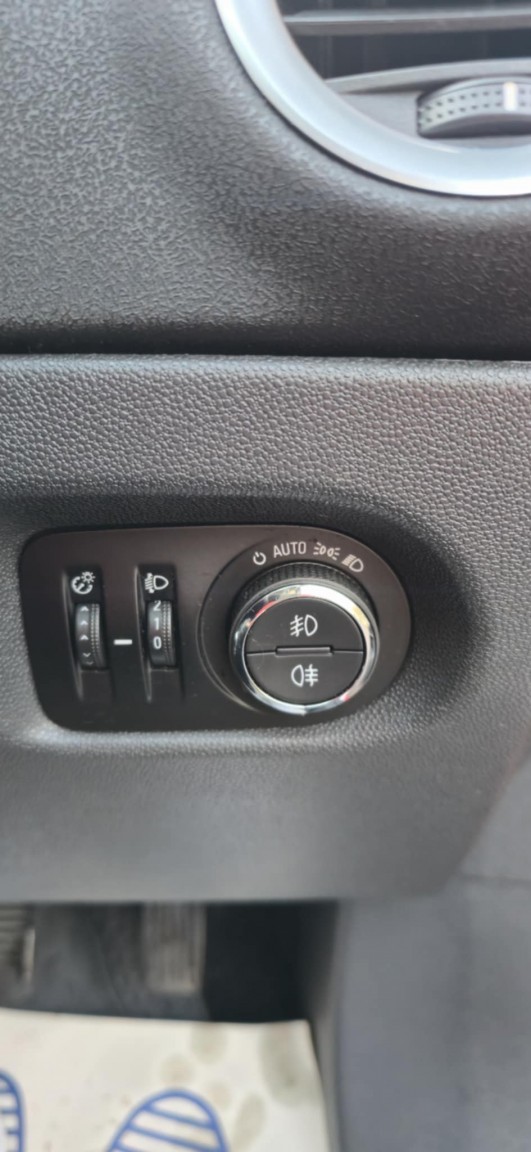 Used Vauxhall Corsa 2013 for sale - 77162243: Photo 14