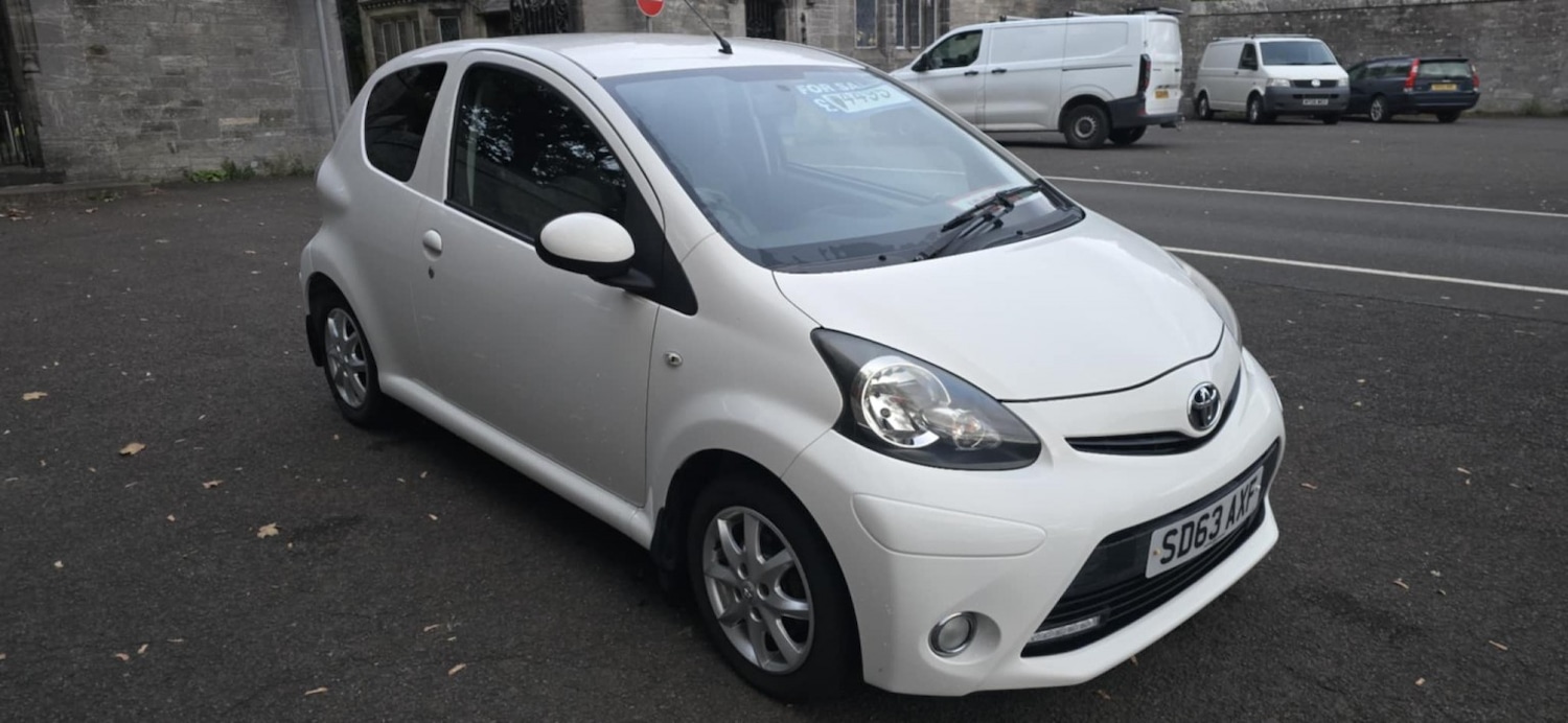 Used Toyota AYGO 2013 for sale - 77162271: Photo 2