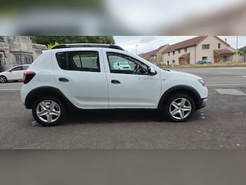 Used Dacia Sandero Stepway 2015 for sale - 79347105: Photo