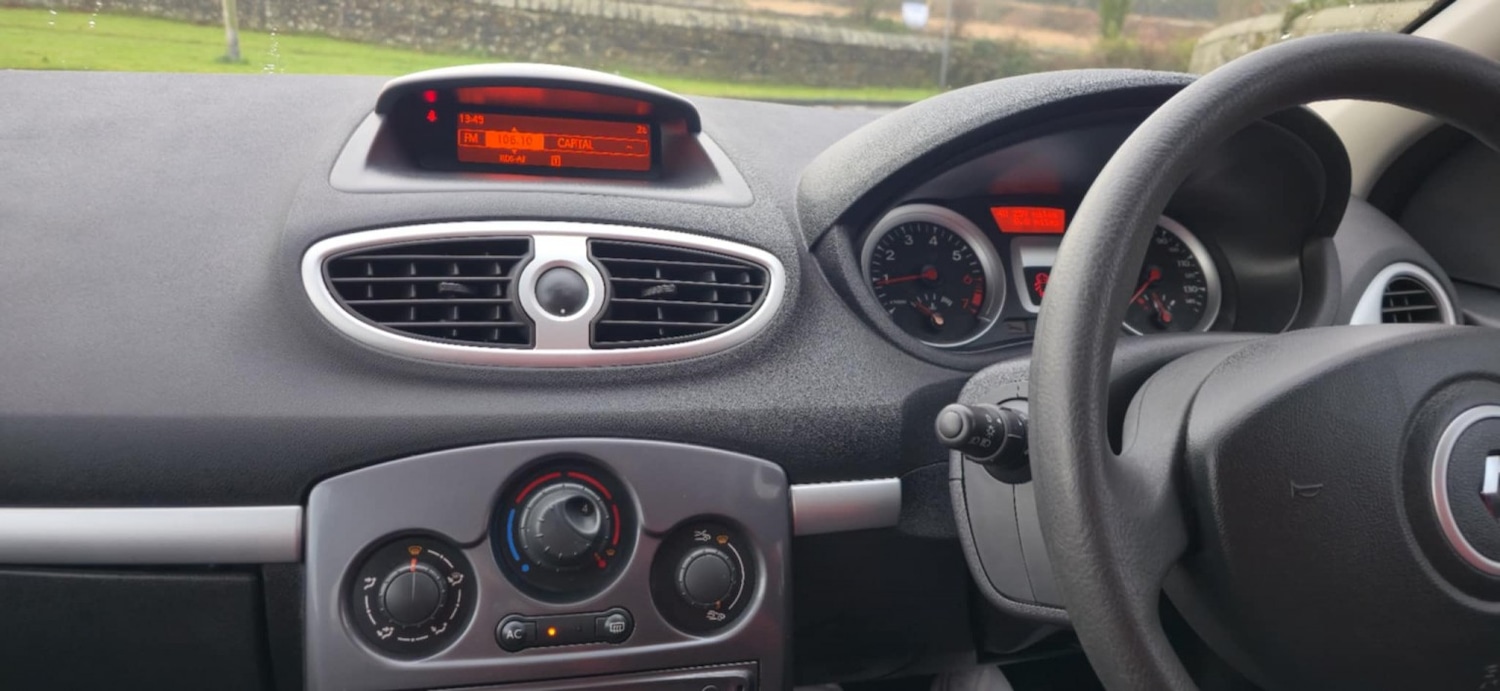 Used Renault Clio 2012 for sale - 77162248: Photo 18