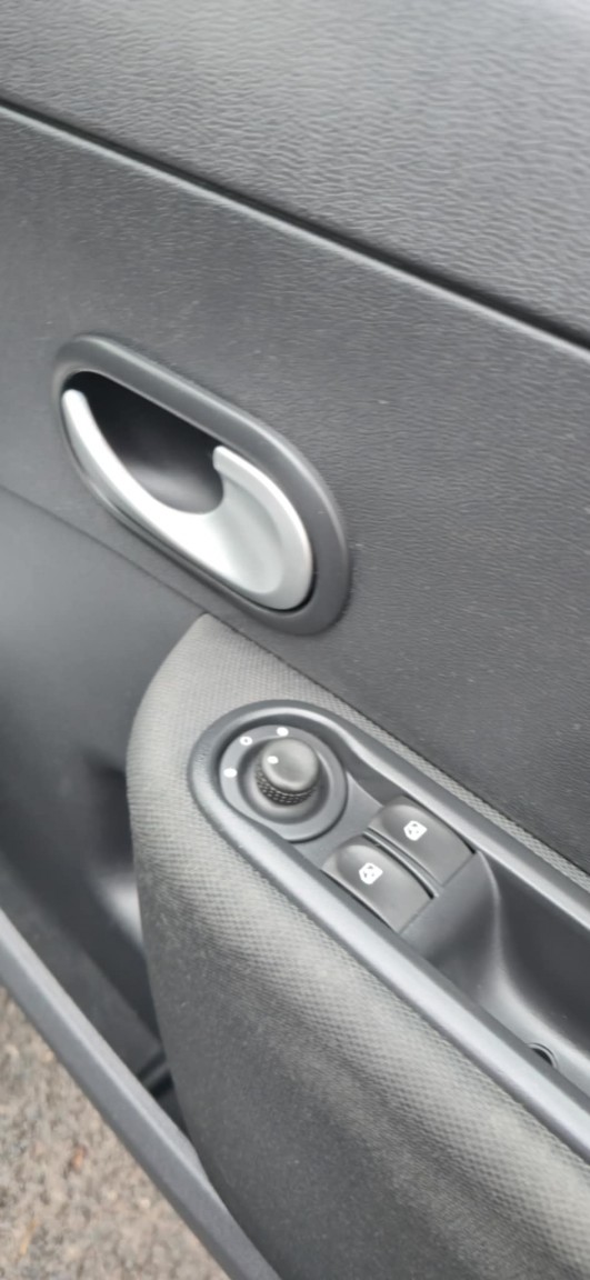 Used Renault Clio 2012 for sale - 77162248: Photo 20