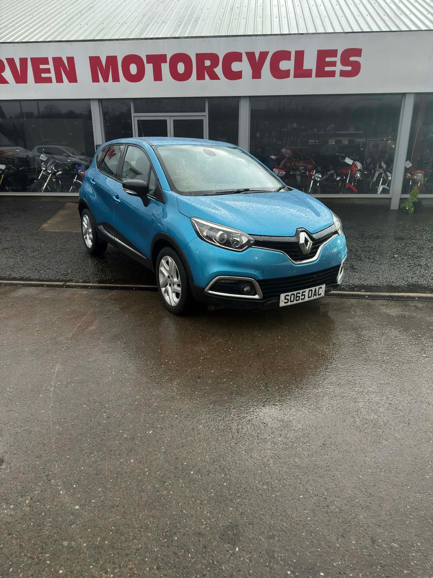 Used Renault Captur 2016 for sale - 76722384: Photo 2