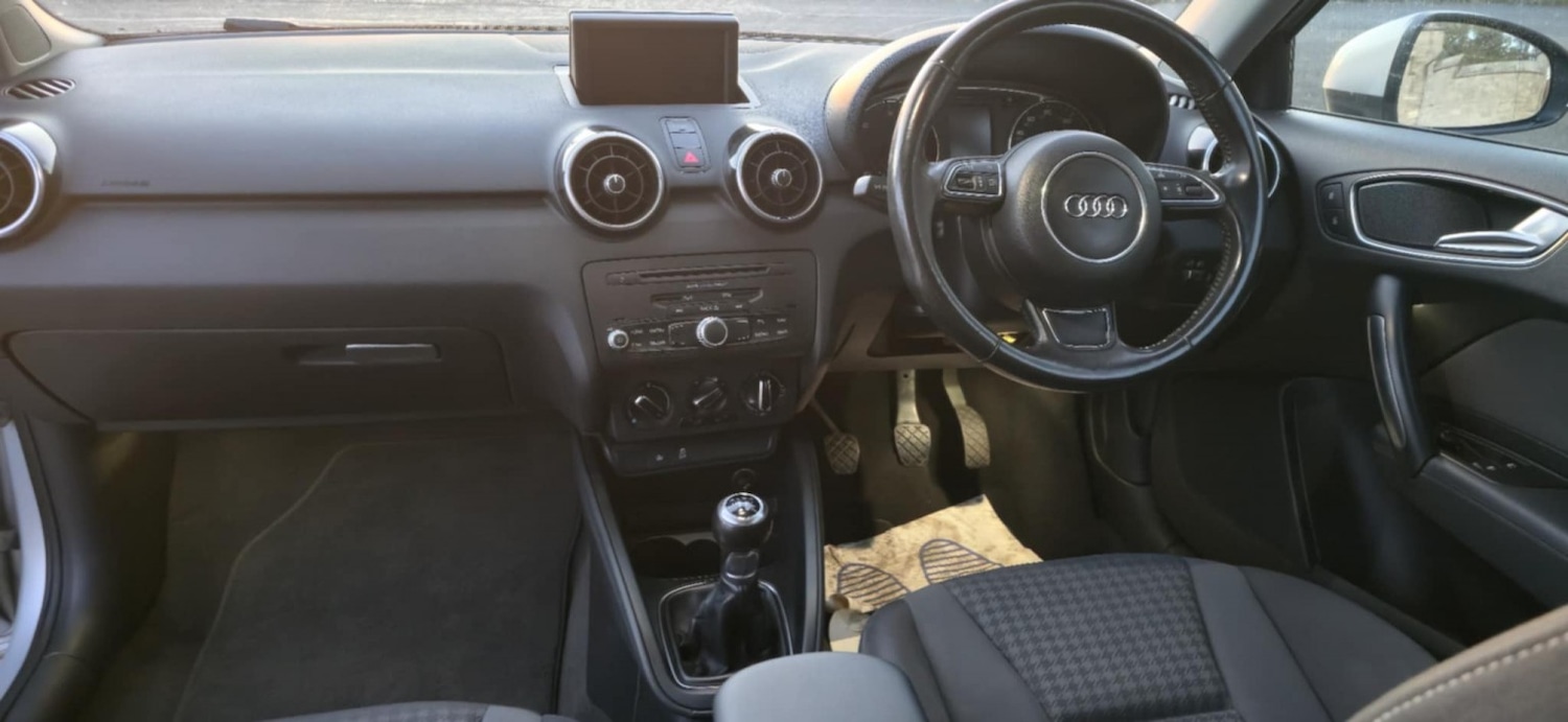 Used Audi A1 2011 for sale - 77162253: Photo 17